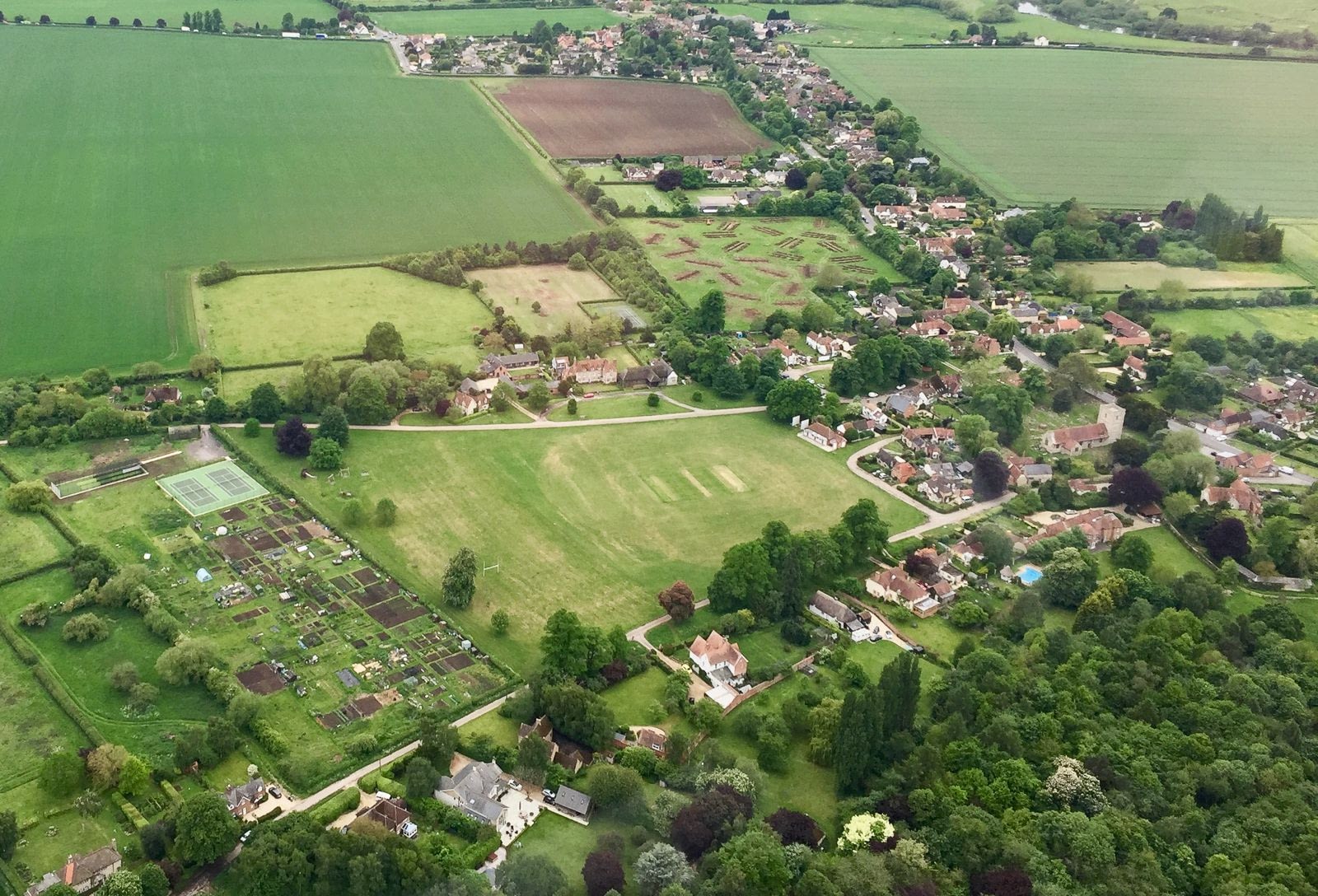 2017 Aerial photograph of Warborough 